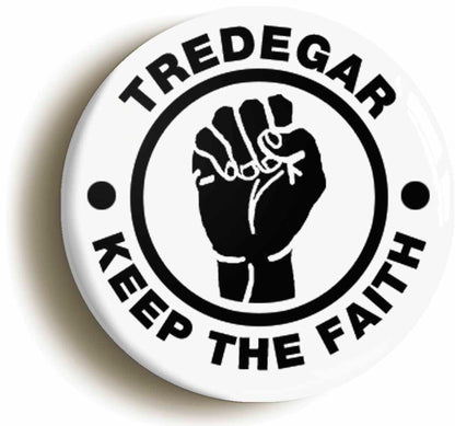 A picture of a fridge magnet